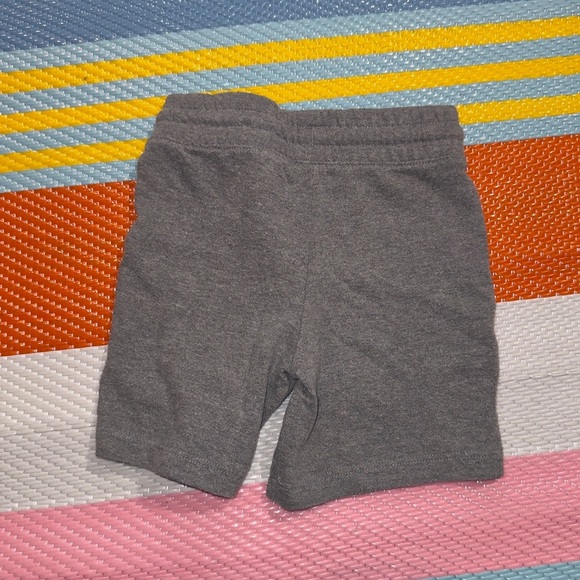 Wonder Nation Heather Gray Sweat Shorts Boys Kids Size X-Small - Picture 2 of 3